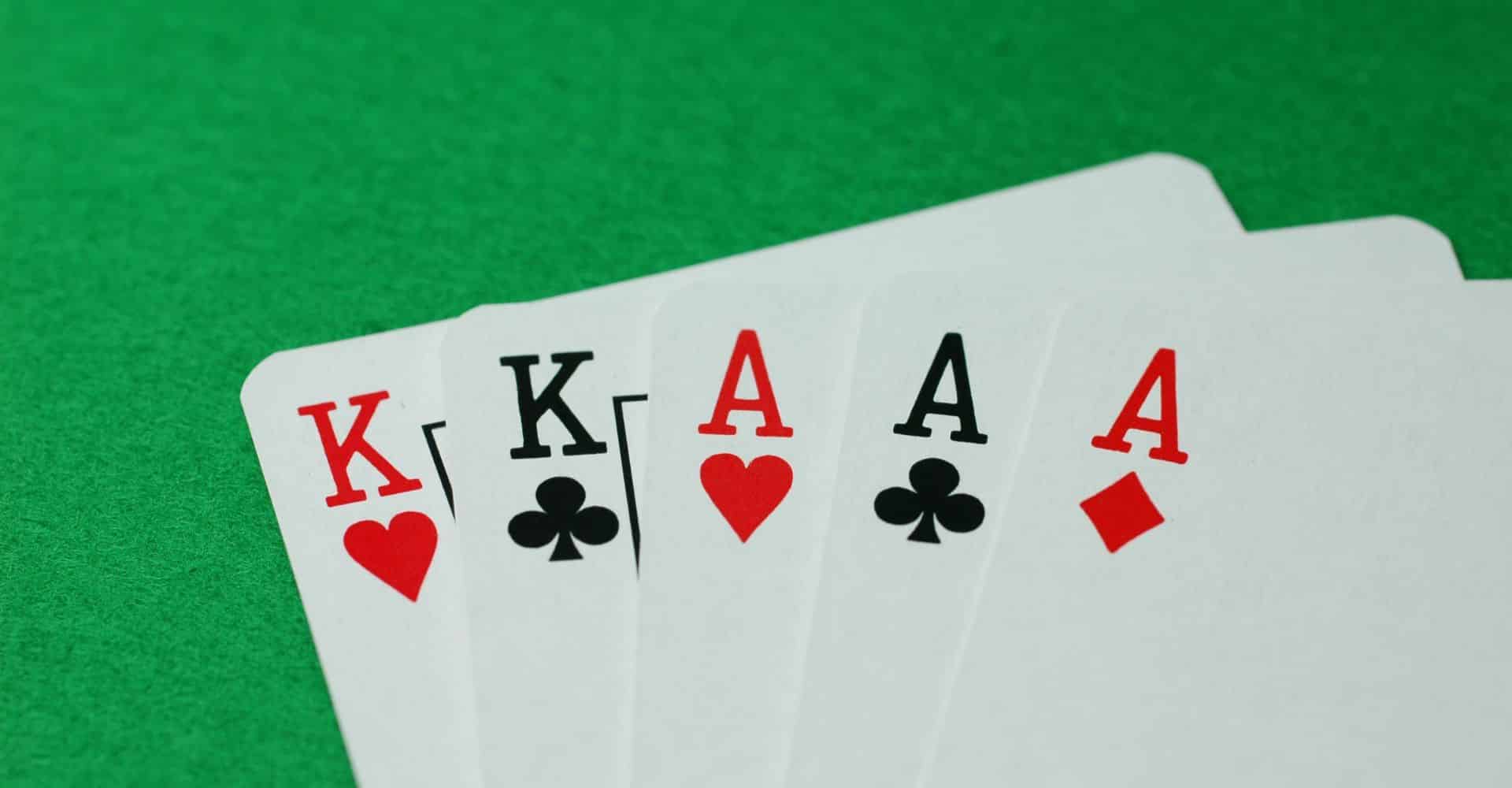 cards that make full house in poker